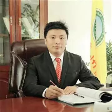 川商走出去 青年川商探出發(fā)展新路徑——記杰出青年川商候選人、婚慶禮儀服務創(chuàng)新者張明軒